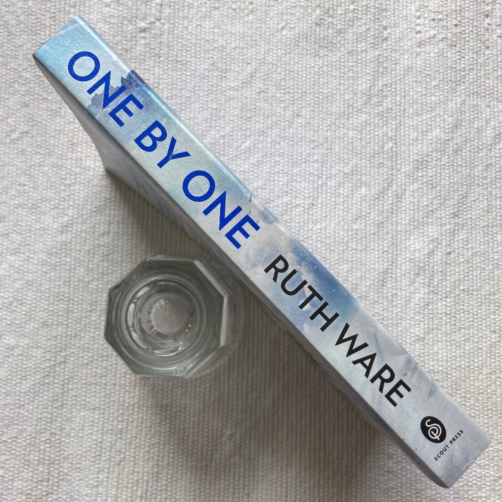 One By One RUTH WARE Paperback Book - Picture 3 of 3